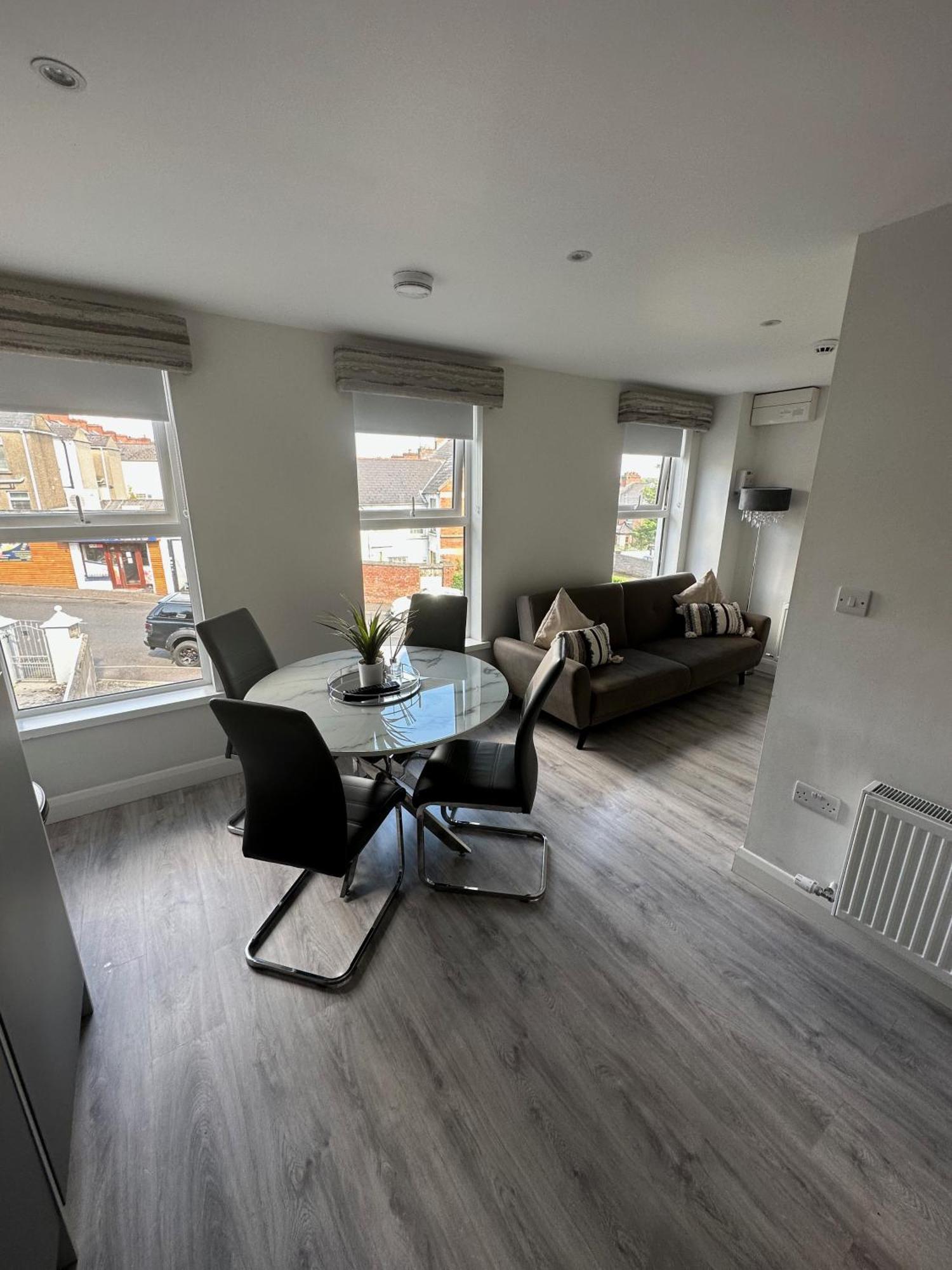 Westland Suites - Stylish, Modern, Elegant, Central Apartments A Londonderry Exteriér fotografie