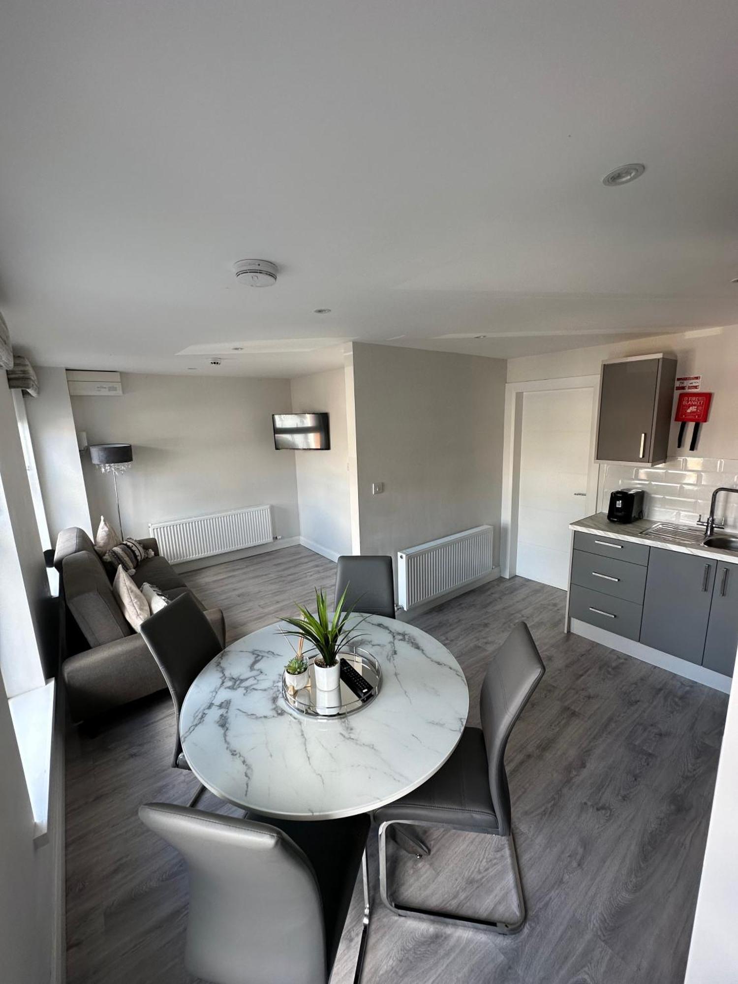 Westland Suites - Stylish, Modern, Elegant, Central Apartments A Londonderry Exteriér fotografie
