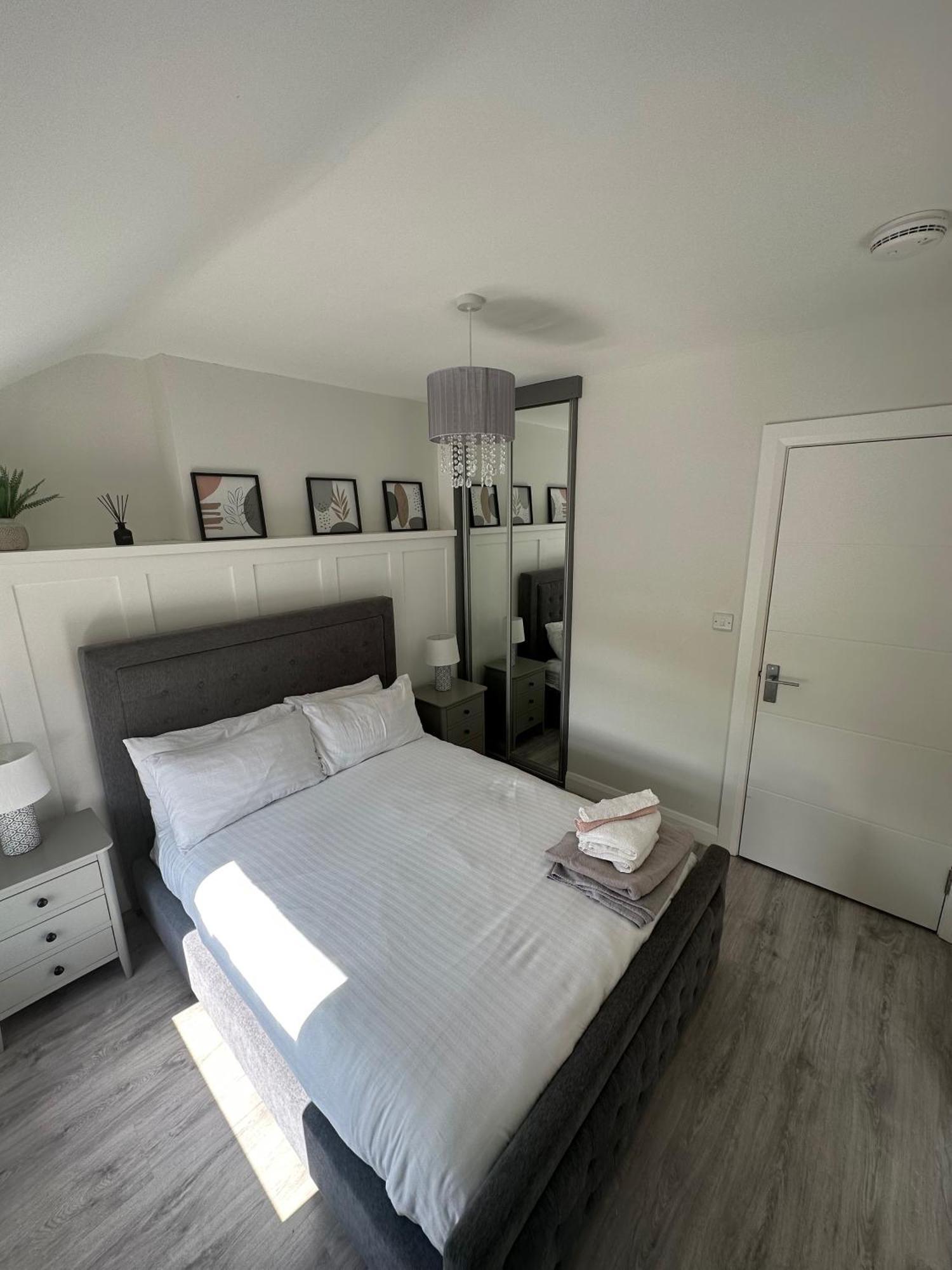 Westland Suites - Stylish, Modern, Elegant, Central Apartments A Londonderry Exteriér fotografie